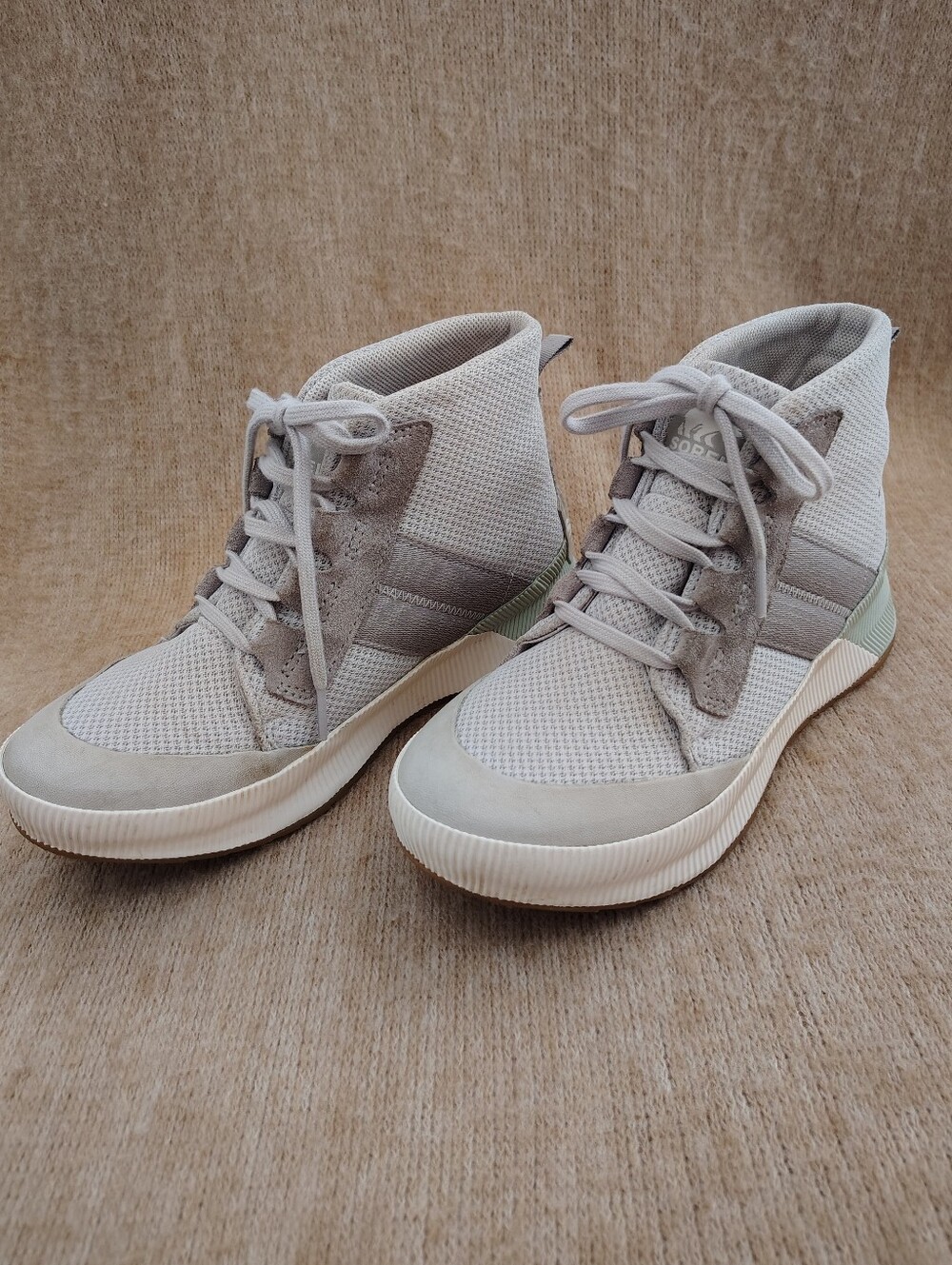 Sorel Women's Out n About Mid Sneaker Boots, Color Moonstone/Sea Salt, Size 7